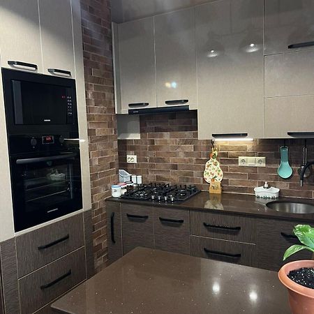 Apartment Anzi Батуми Екстериор снимка