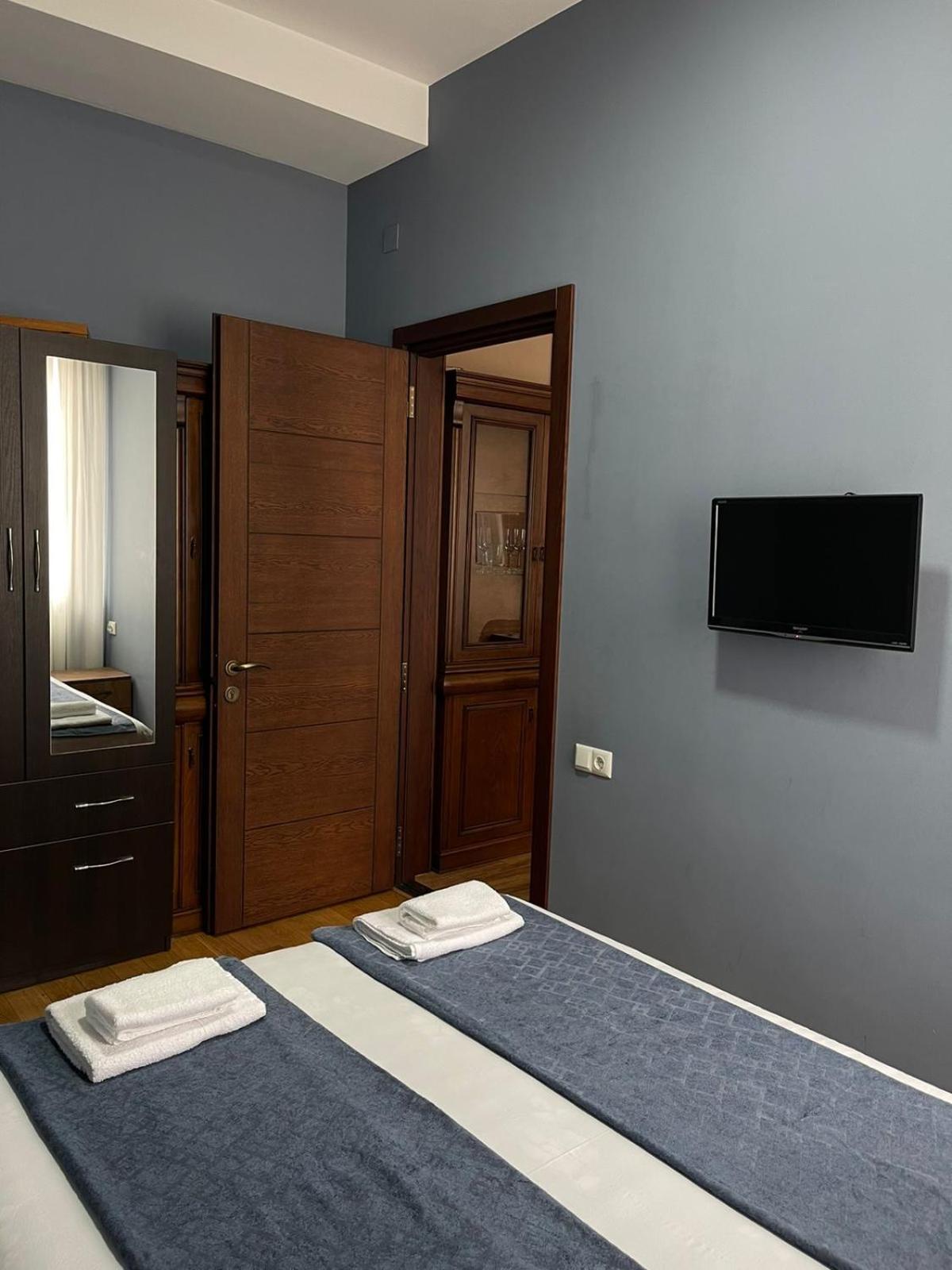 Apartment Anzi Батуми Екстериор снимка