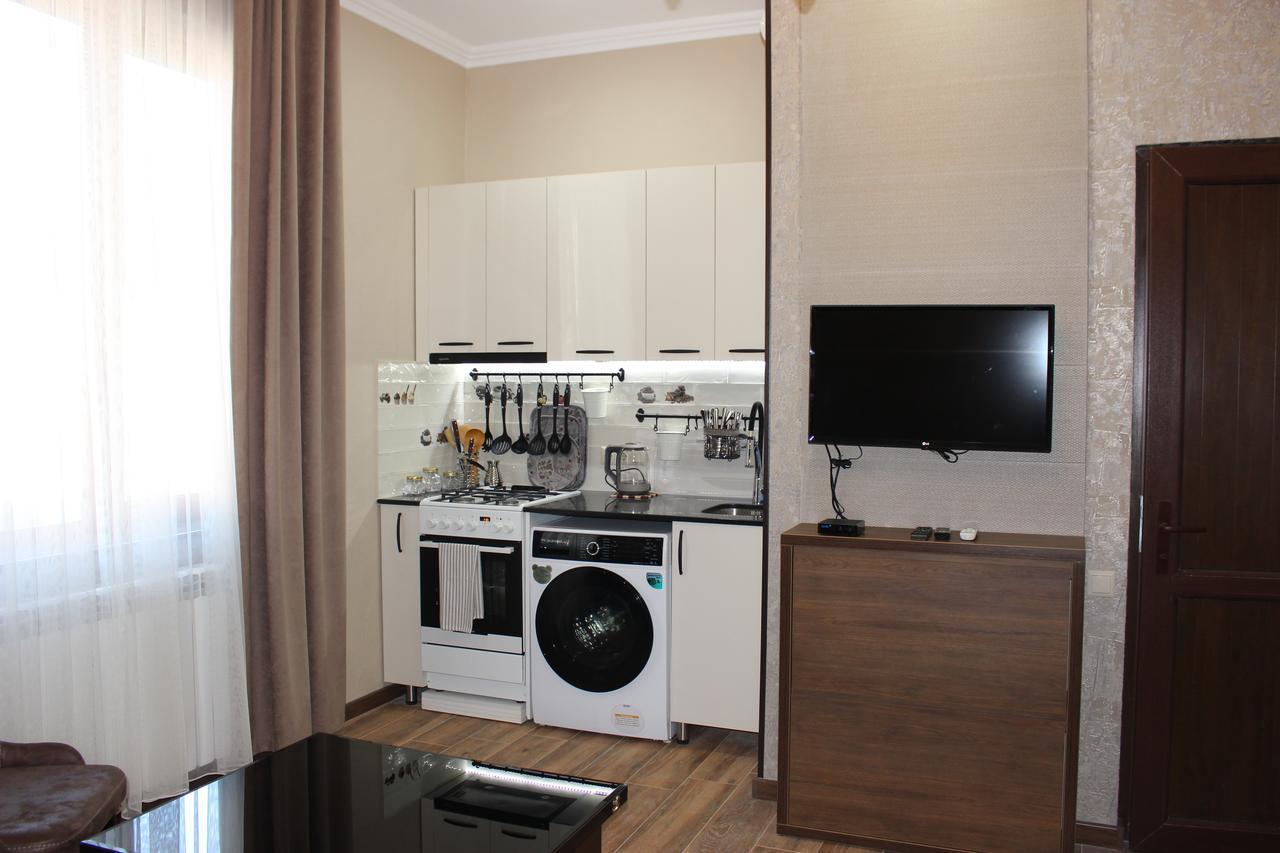 Apartment Anzi Батуми Екстериор снимка