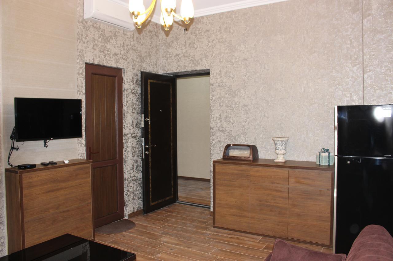Apartment Anzi Батуми Екстериор снимка