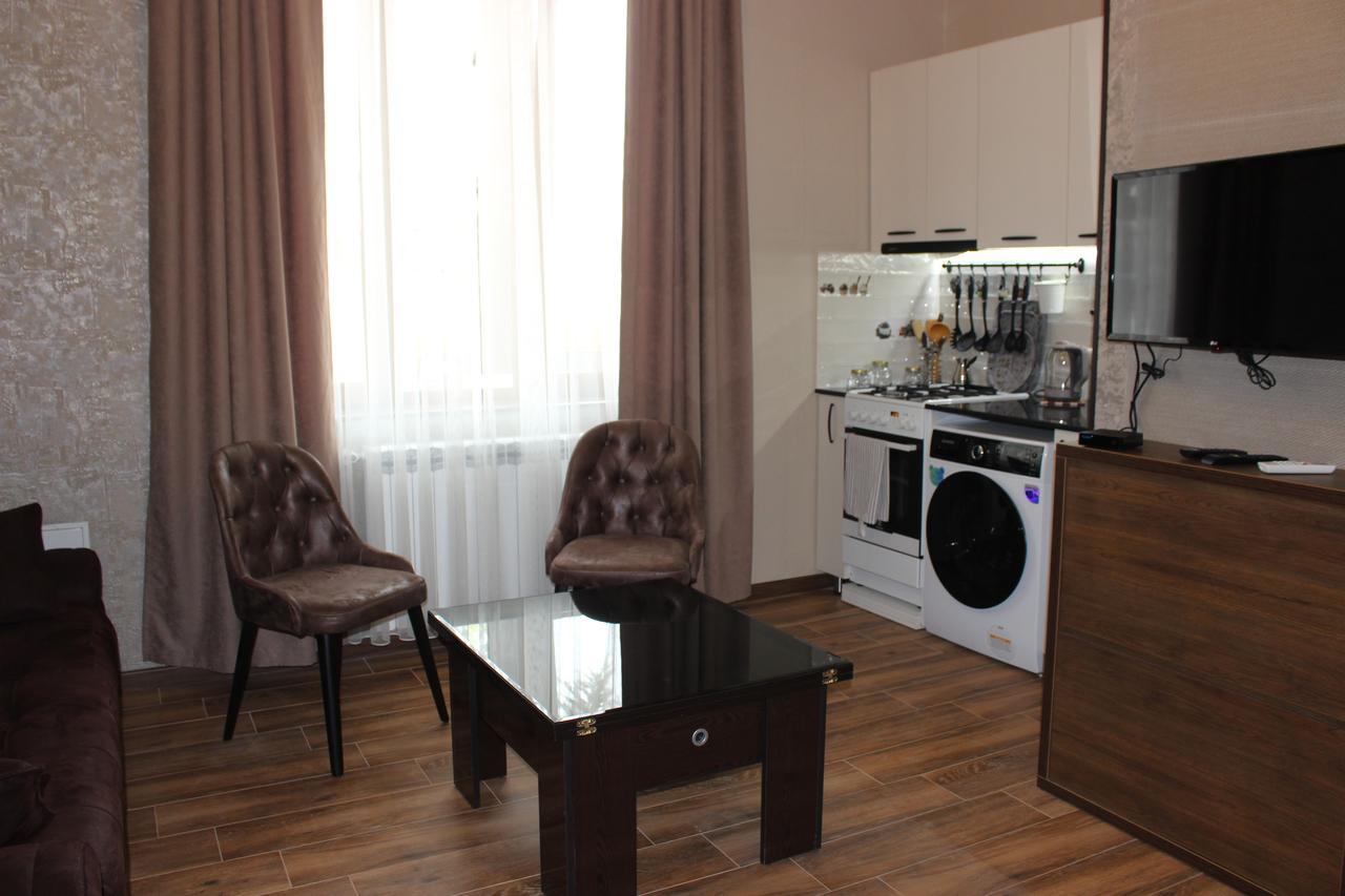 Apartment Anzi Батуми Екстериор снимка