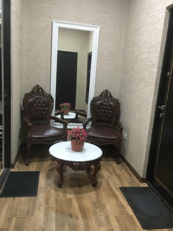Apartment Anzi Батуми Екстериор снимка